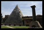 pyramide de caius cestius à rome