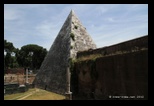 pyramide de caius cestius à rome