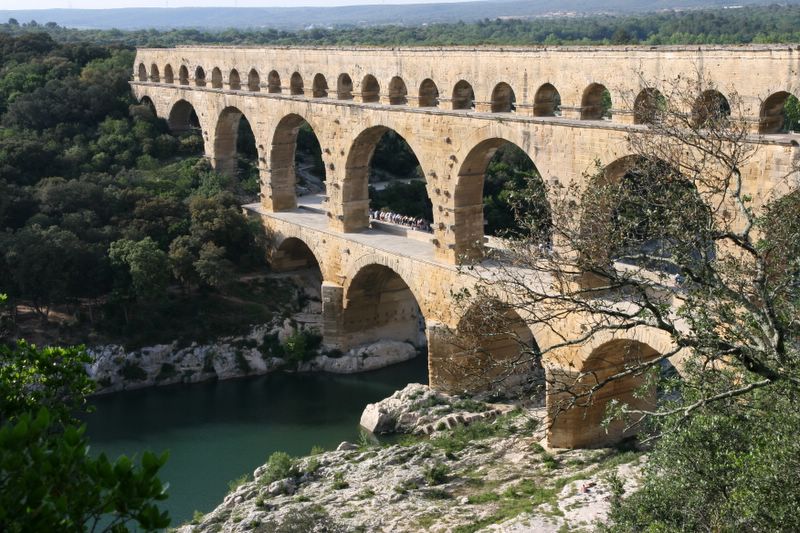 Construction des aqueducs romains