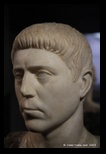 aurige - statues et sculptures au musée national romain du palais massimo