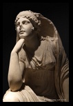 Déesse assise - statues et sculptures au musée national romain du palais massimo
