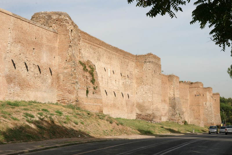 Murs d'Aurélien et portes de Rome