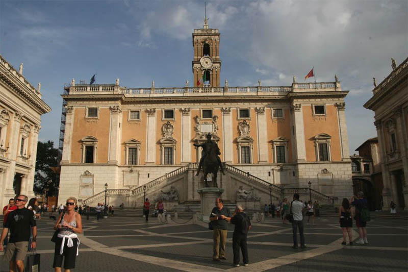 capitoline square