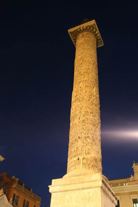 piazza colonna square in rome