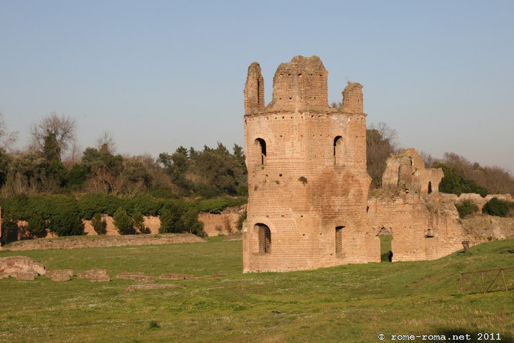 Cirque et Villa de Maxence