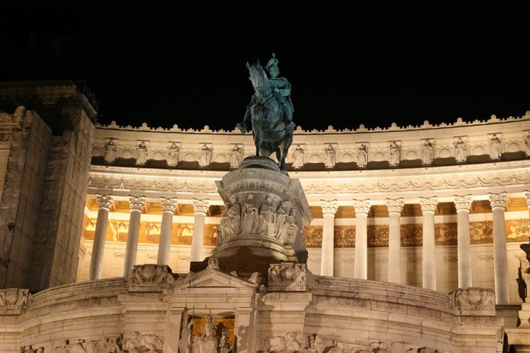 Piazza Venezia - Monumento a Vittorio Emanuelle 2