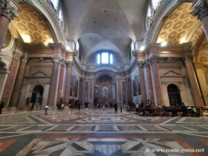 Intérieur de la basilique Sainte-Marie des Anges à Rome
