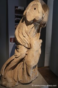 Niobe, antiquarium, Villa des Quintili