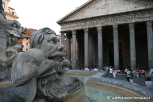 Photo du Panthéon de Rome et fontaine Piazza Rotonda