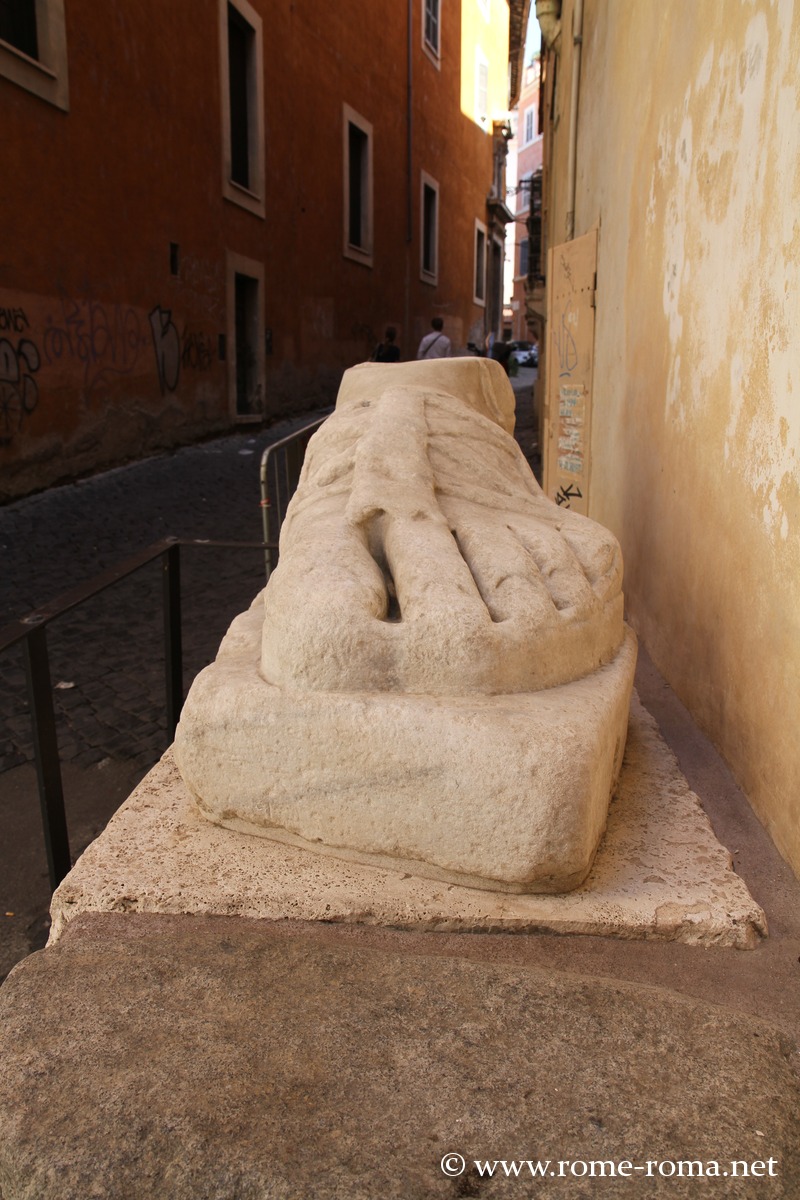 Église et via di San Stefano del Cacco