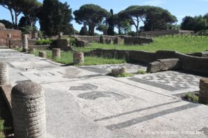 Piazza delle Corporazioni in Ostia