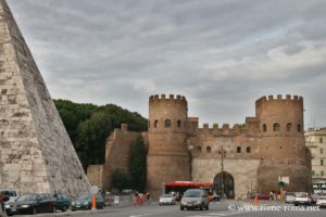 pyramide-de-caius-cestius-porte-saint-paul_3663