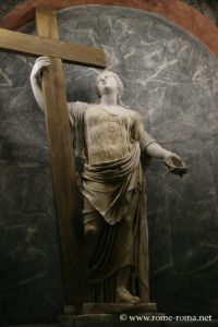statua-elena-cappella-sant-elena-santa-croce-di-gerusalemme_1081