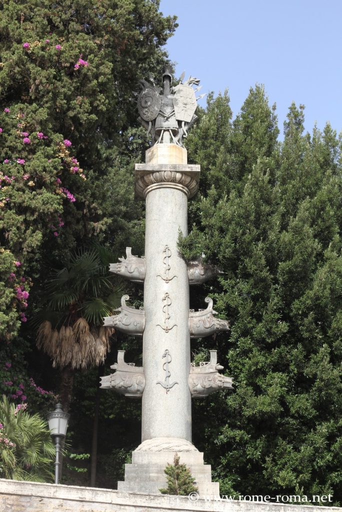 colonna-rostrata-piazza-del-popolo-roma_4922