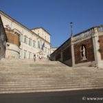 scalinata-statue-romane-piazza-del-quirinale_4740