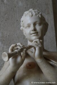 Statua di flutista, sculture greco-romane ai Musei del Campidoglio