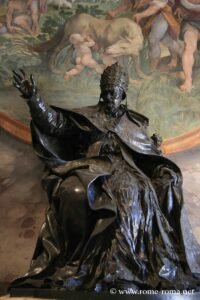 Statue du Pape Innocent X, Sala degli Orazi e dei Curiazi, Palais des Conservateurs, Musei Capitolini, Roma