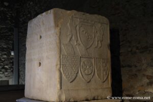 Base sculptée romaine et médiévale, Tabularium, Musées du Capitole