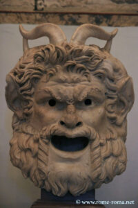 Masque sculpté, musée du Capitole à Rome